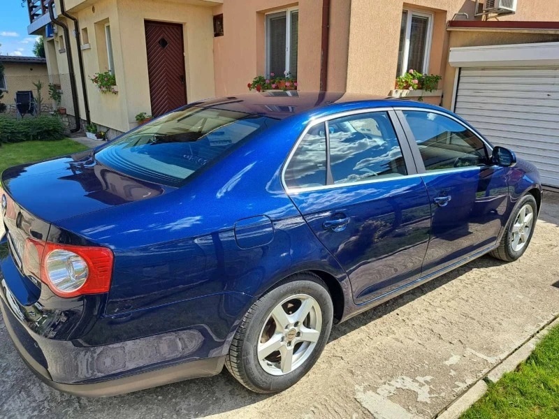 VW Jetta, снимка 5 - Автомобили и джипове - 47484093