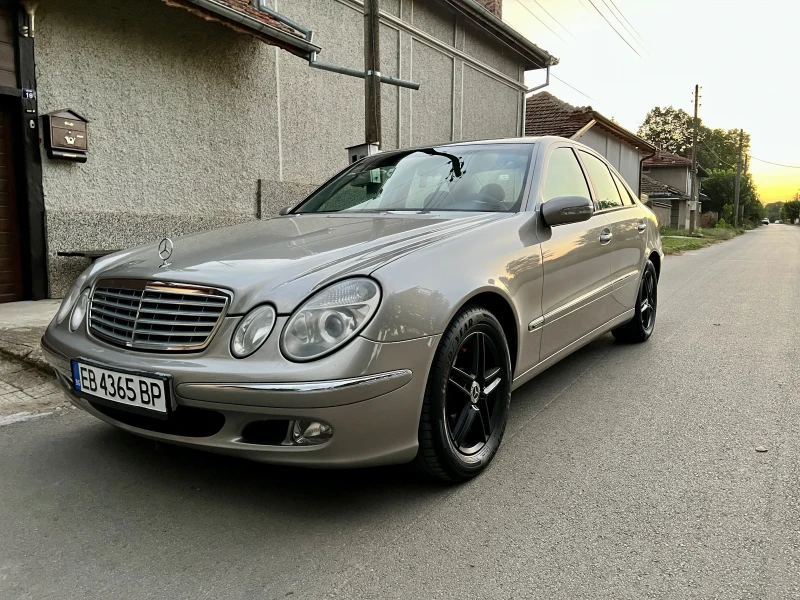 Mercedes-Benz E 220, снимка 5 - Автомобили и джипове - 47163094