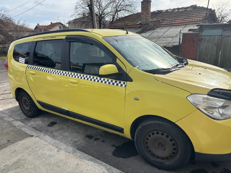 Dacia Lodgy 7 местна с газ, снимка 5 - Автомобили и джипове - 48697492