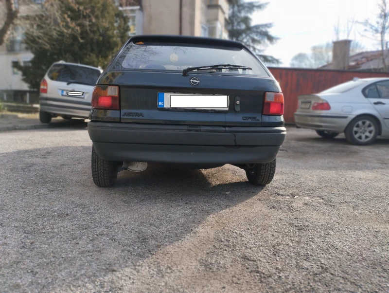 Opel Astra Astra F 1.4i , снимка 8 - Автомобили и джипове - 48585275