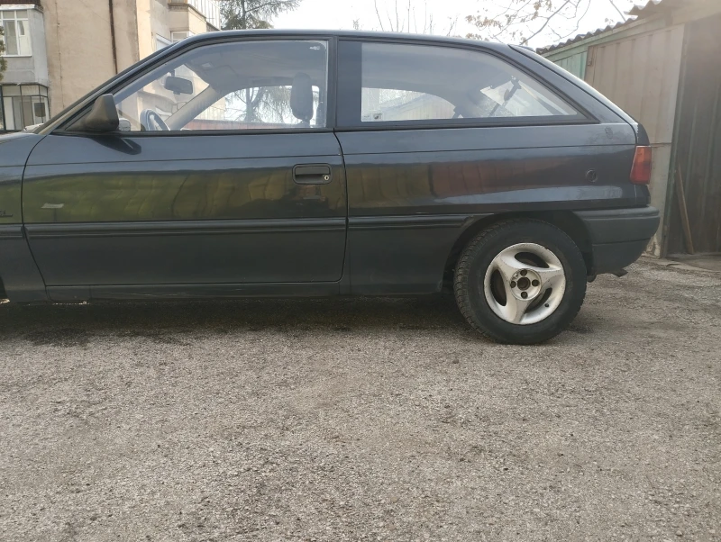 Opel Astra Astra F 1.4i , снимка 9 - Автомобили и джипове - 48585275