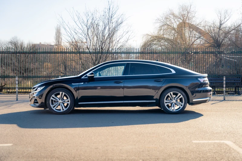 VW Arteon 2.0 TFSI Оперативен Лизинг, снимка 8 - Автомобили и джипове - 49092961