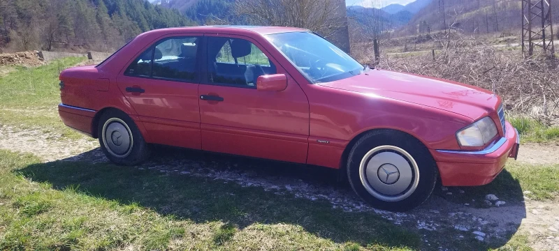 Mercedes-Benz C 200, снимка 10 - Автомобили и джипове - 51629042