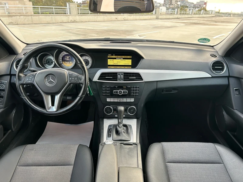 Mercedes-Benz C 180 Бензин // Avantgarde // 7G , снимка 10 - Автомобили и джипове - 51927753
