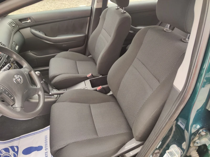 Toyota Avensis 1, 8I   129 k.s., снимка 11 - Автомобили и джипове - 51884406