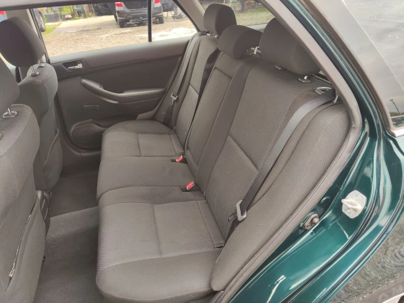 Toyota Avensis 1, 8I   129 k.s., снимка 12 - Автомобили и джипове - 51884406