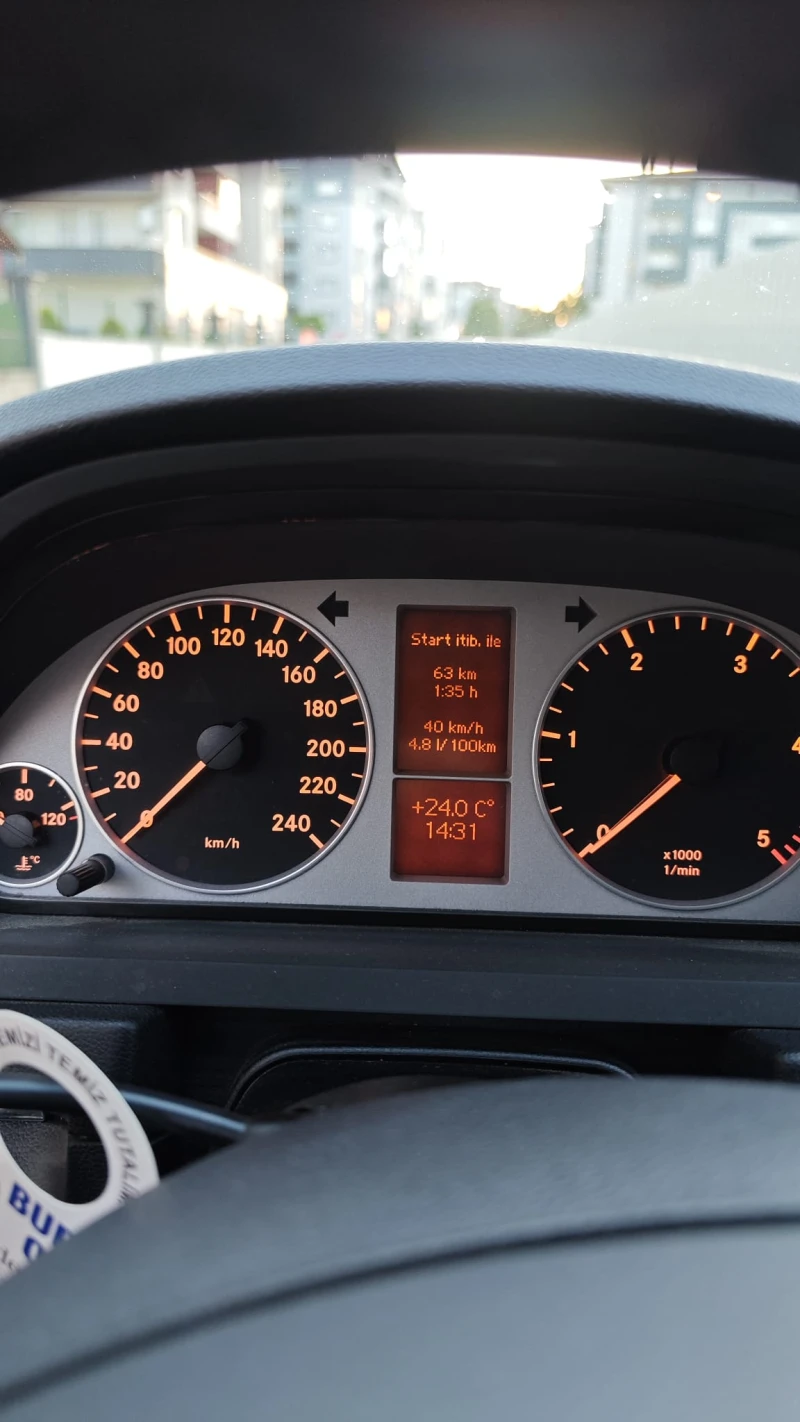 Mercedes-Benz B 180, снимка 6 - Автомобили и джипове - 51967053