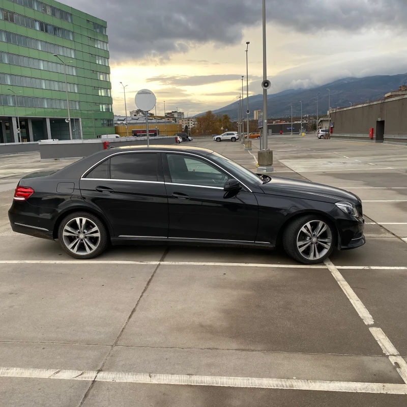 Mercedes-Benz E 300 Bluetec Hybrid , снимка 6 - Автомобили и джипове - 52630588