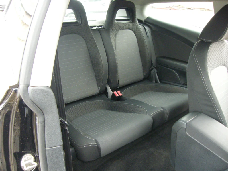 VW Scirocco 1.4TSI, снимка 14 - Автомобили и джипове - 53372455