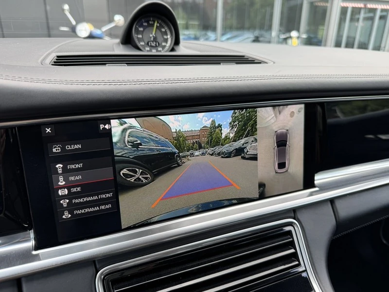 Porsche Panamera 4 E Hybrid, снимка 16 - Автомобили и джипове - 55307659