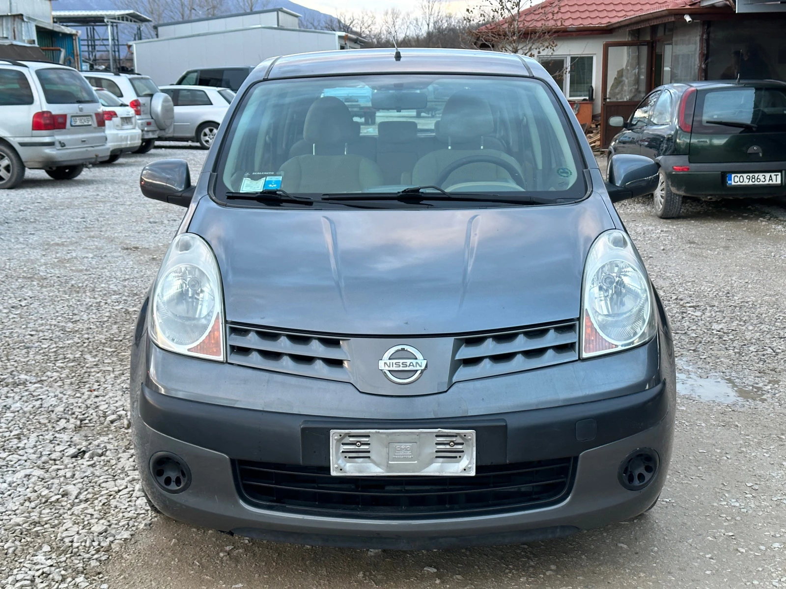 Nissan Note 1.4i - изображение 2