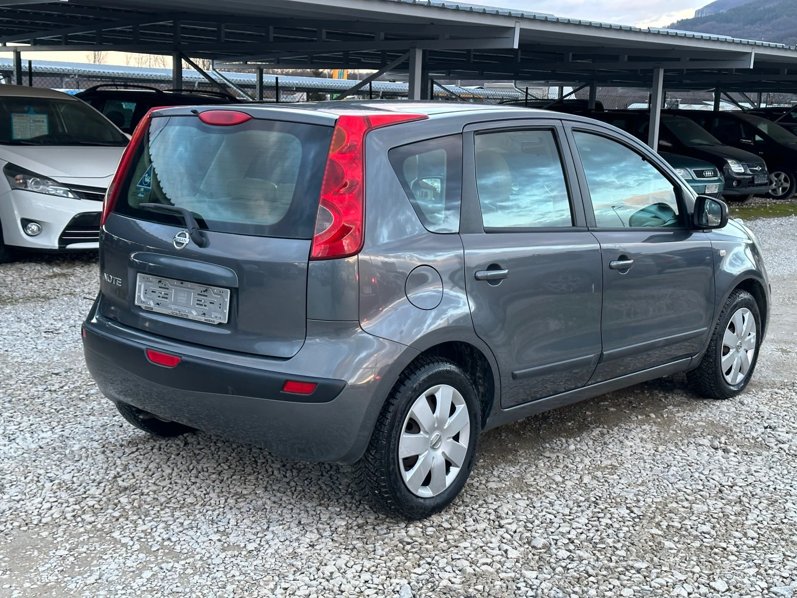 Nissan Note 1.4i - изображение 4