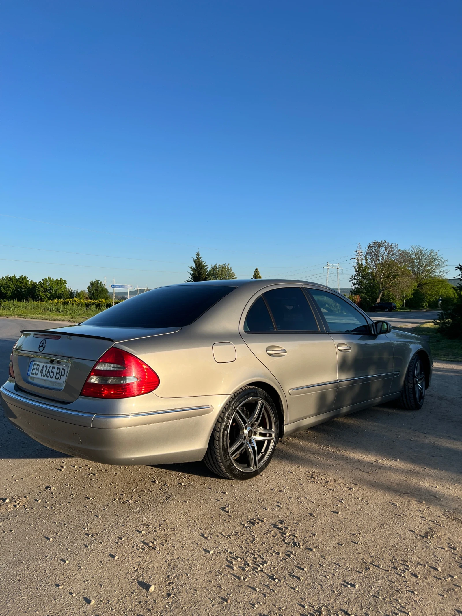Mercedes-Benz E 220 Elegance  - изображение 3