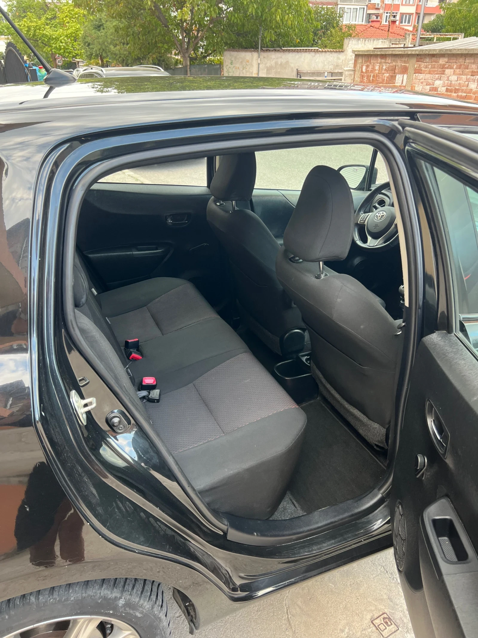 Toyota Yaris 1.3i Камера/Климатик - изображение 7