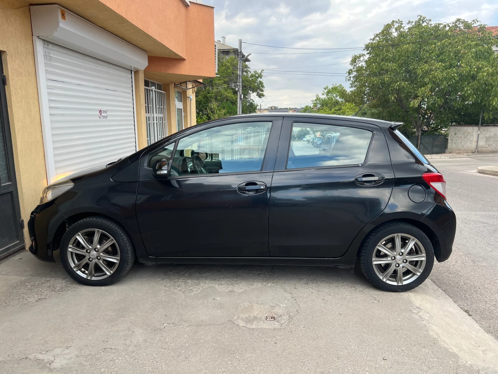 Toyota Yaris 1.3i Камера/Климатик - изображение 6