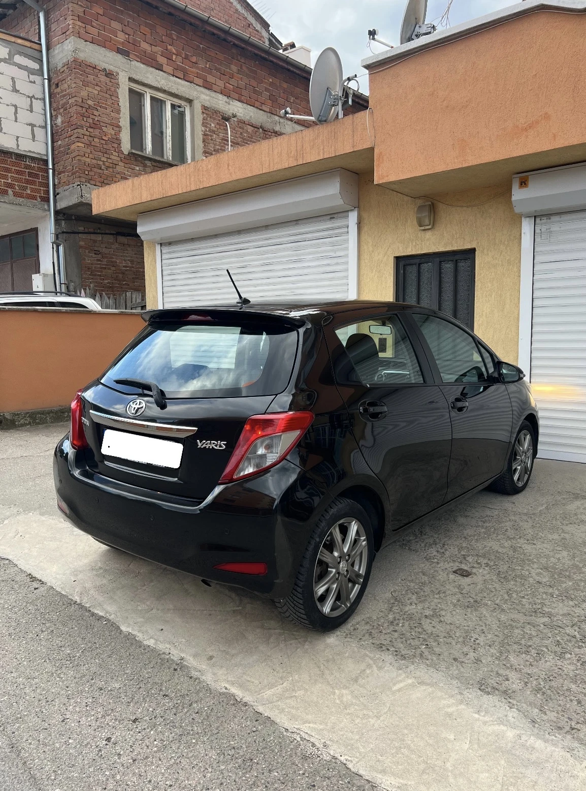 Toyota Yaris 1.3i Камера/Климатик - изображение 4