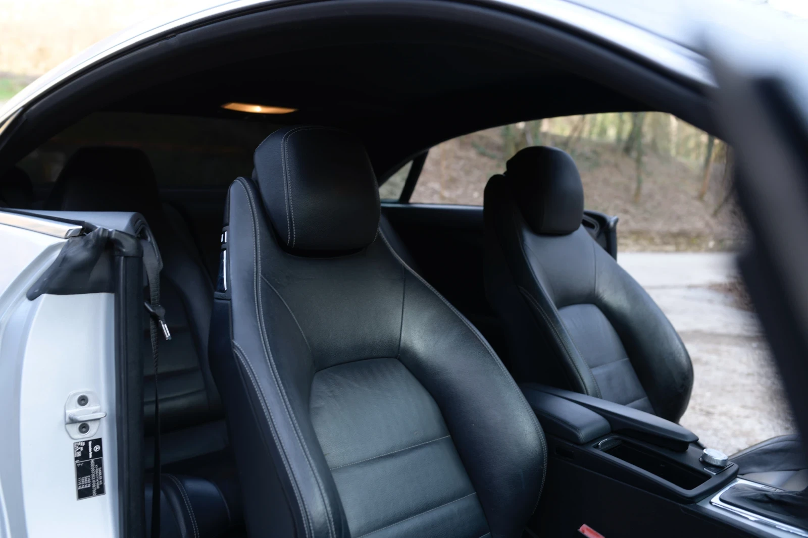 Mercedes-Benz E 250 ОБСЛУЖЕН//НОВ ВНОС//2-РИ СОБСТВЕНИК//ИТАЛИЯ, снимка 13 - Автомобили и джипове - 52916765