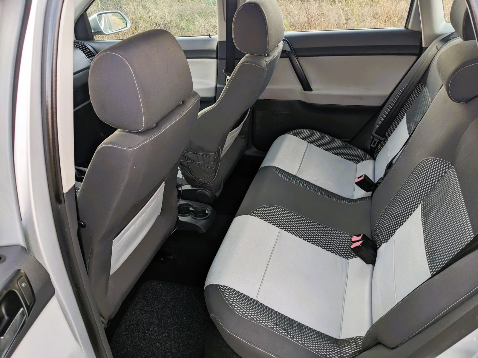 VW Polo 1.4i Cross - изображение 9