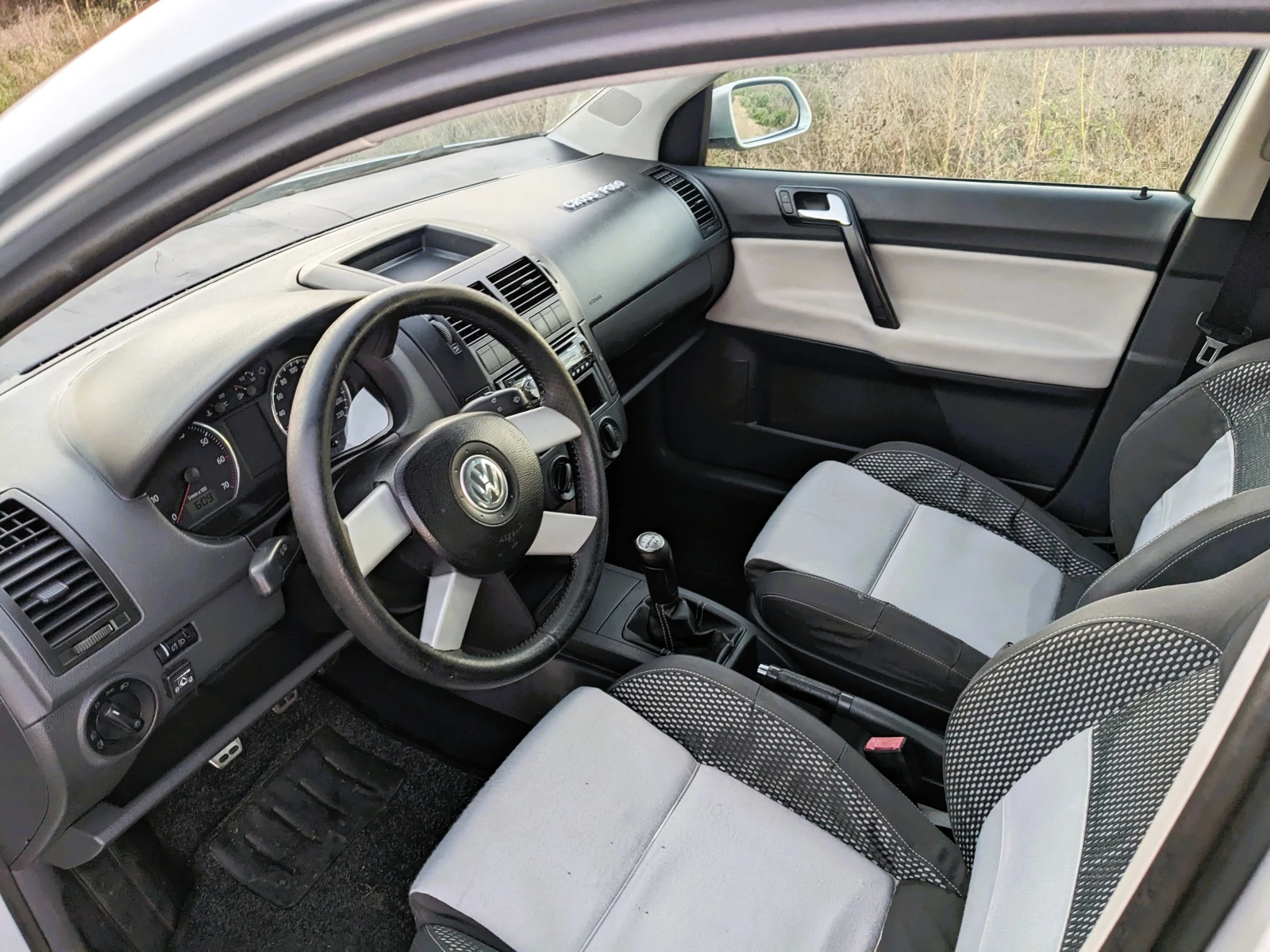 VW Polo 1.4i Cross - изображение 8