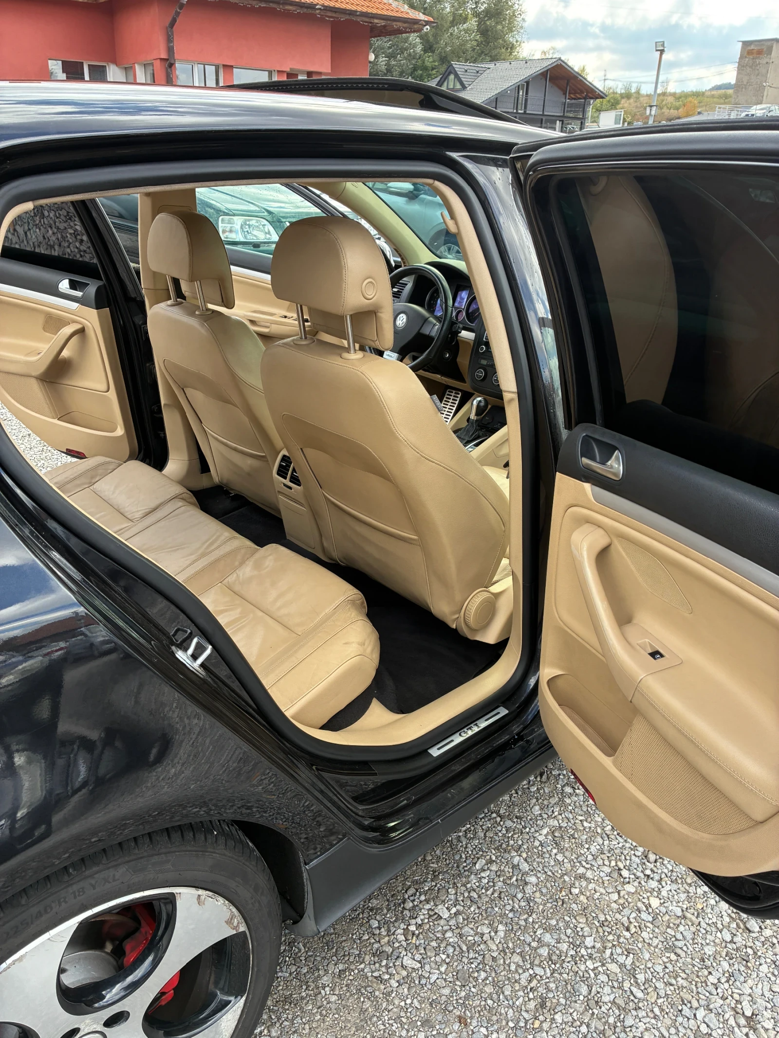 VW Golf GTI DSG | Mobile.bg   12