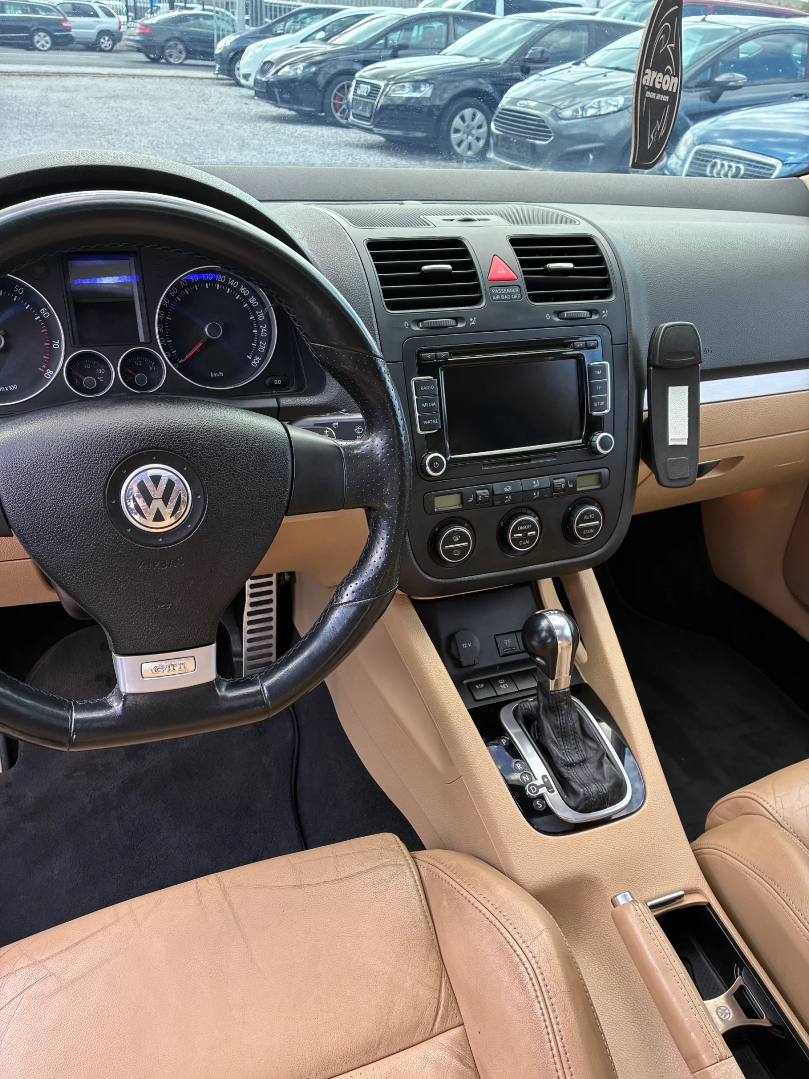 VW Golf GTI DSG | Mobile.bg   13