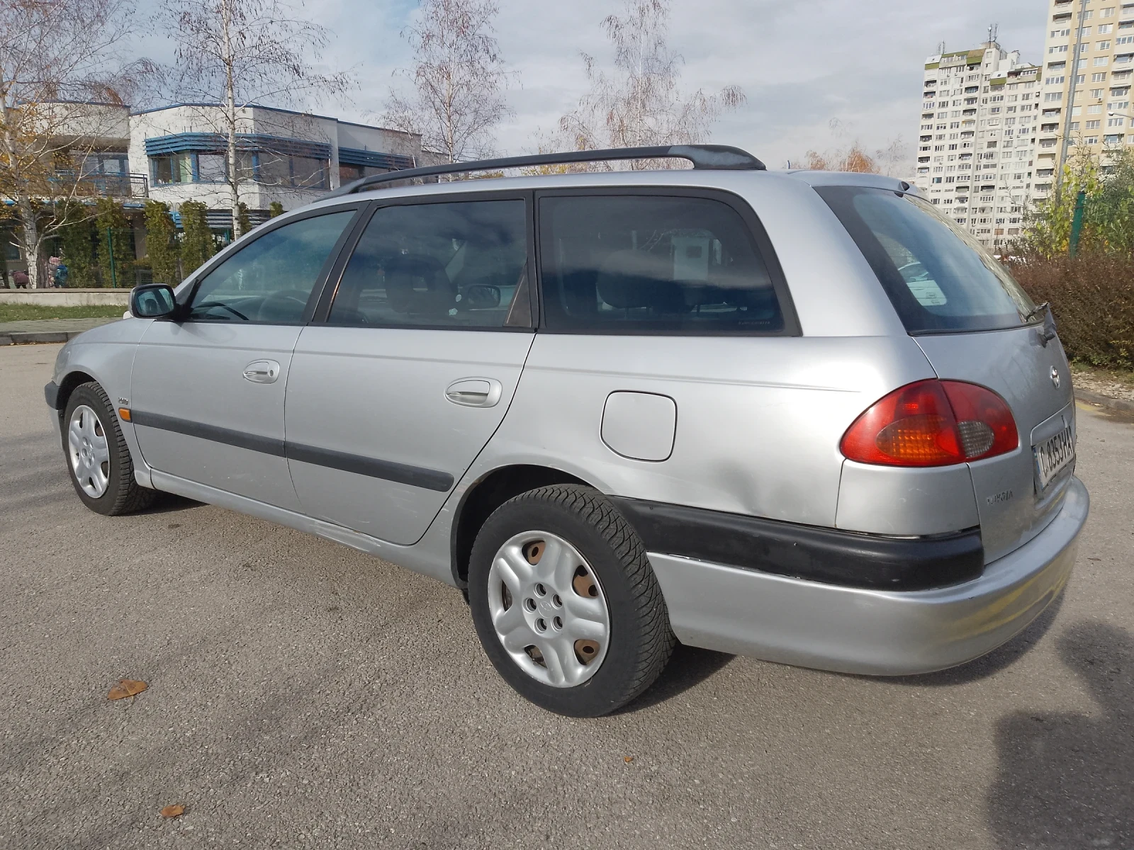 Toyota Avensis 2.0TD - изображение 4