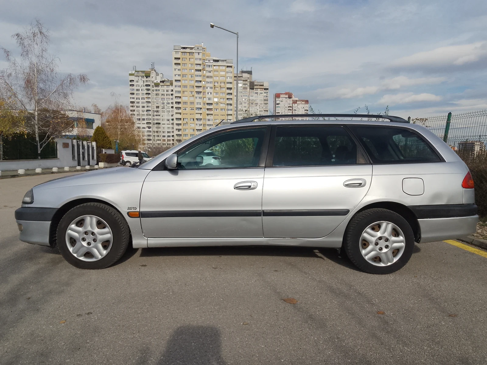 Toyota Avensis 2.0TD - изображение 5