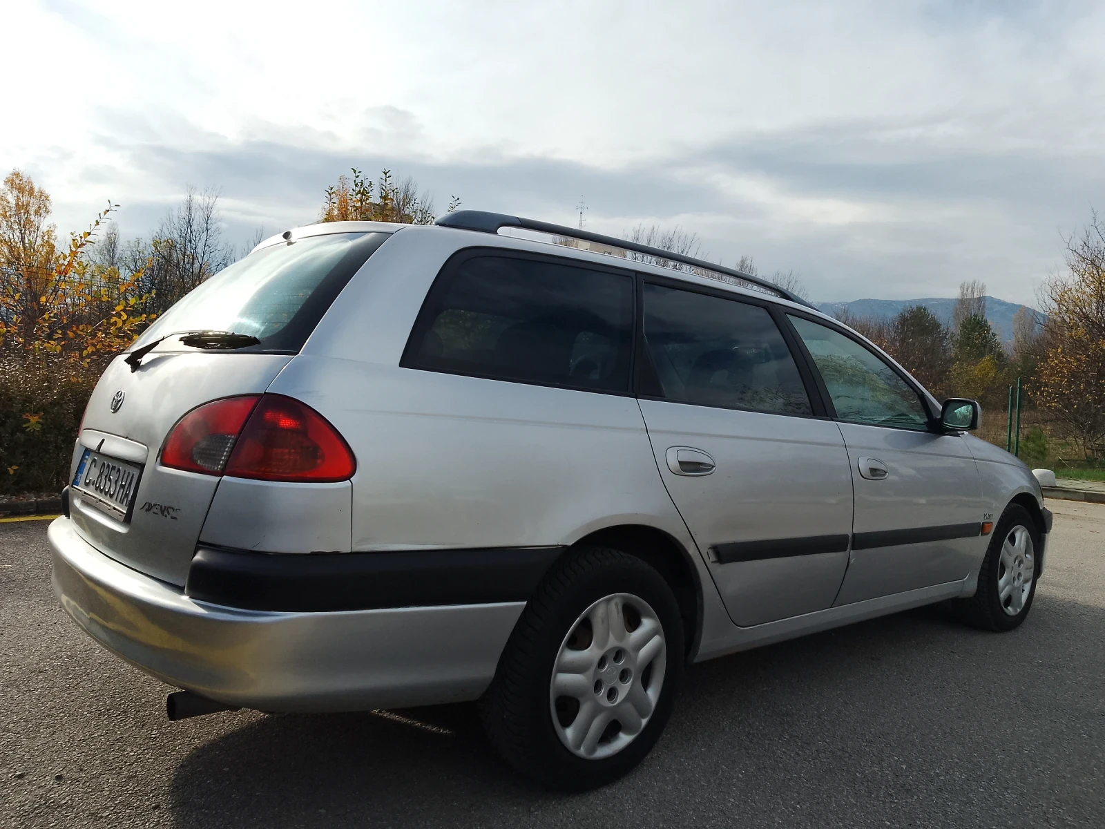 Toyota Avensis 2.0TD - изображение 3