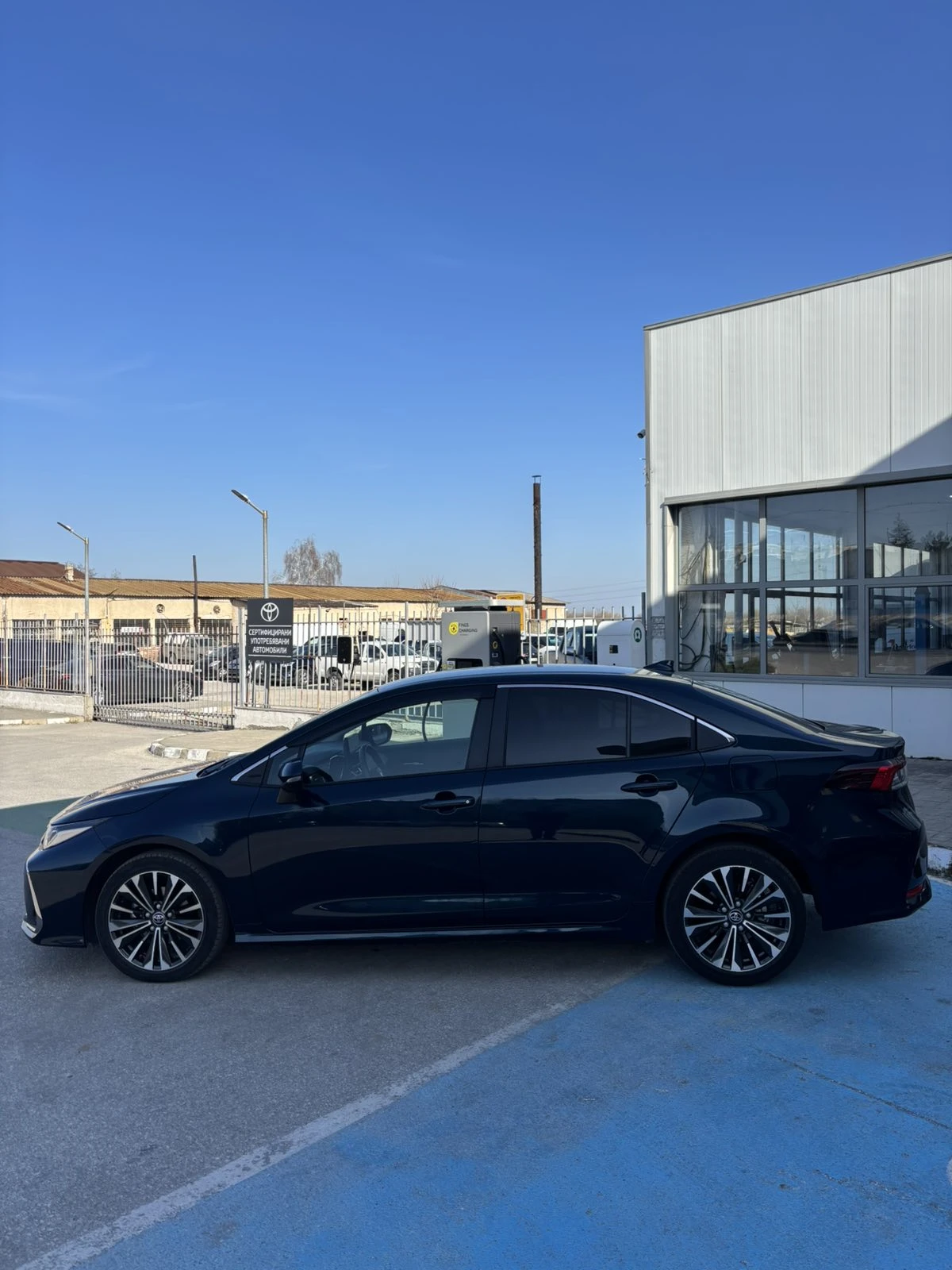 Toyota Corolla Executive Plus, снимка 8 - Автомобили и джипове - 53904295