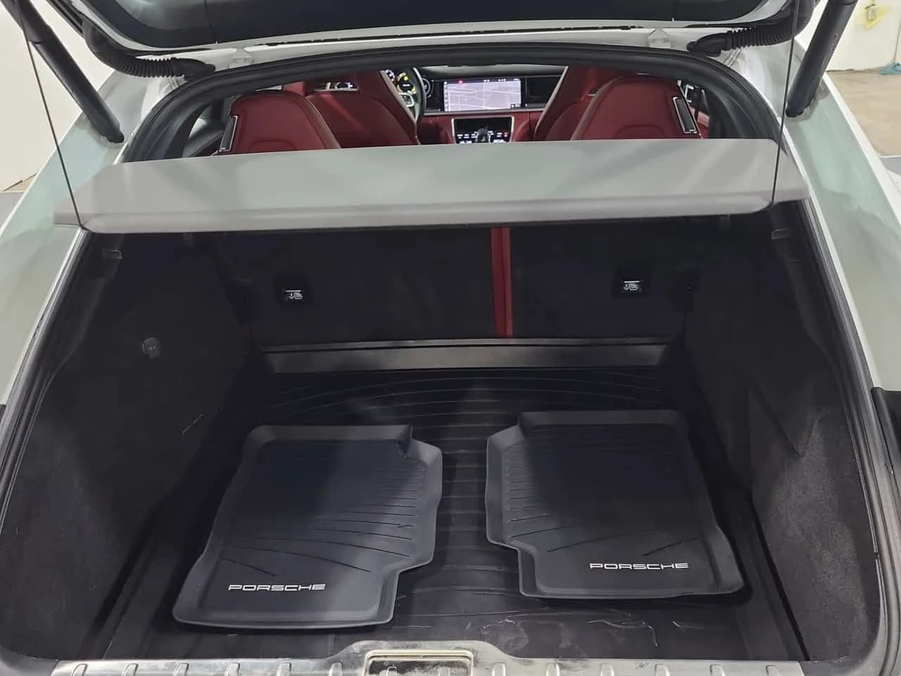 Porsche Panamera * 4 E HYBRID * CARFAX * KEYLESS * PANO, снимка 14 - Автомобили и джипове - 53979308
