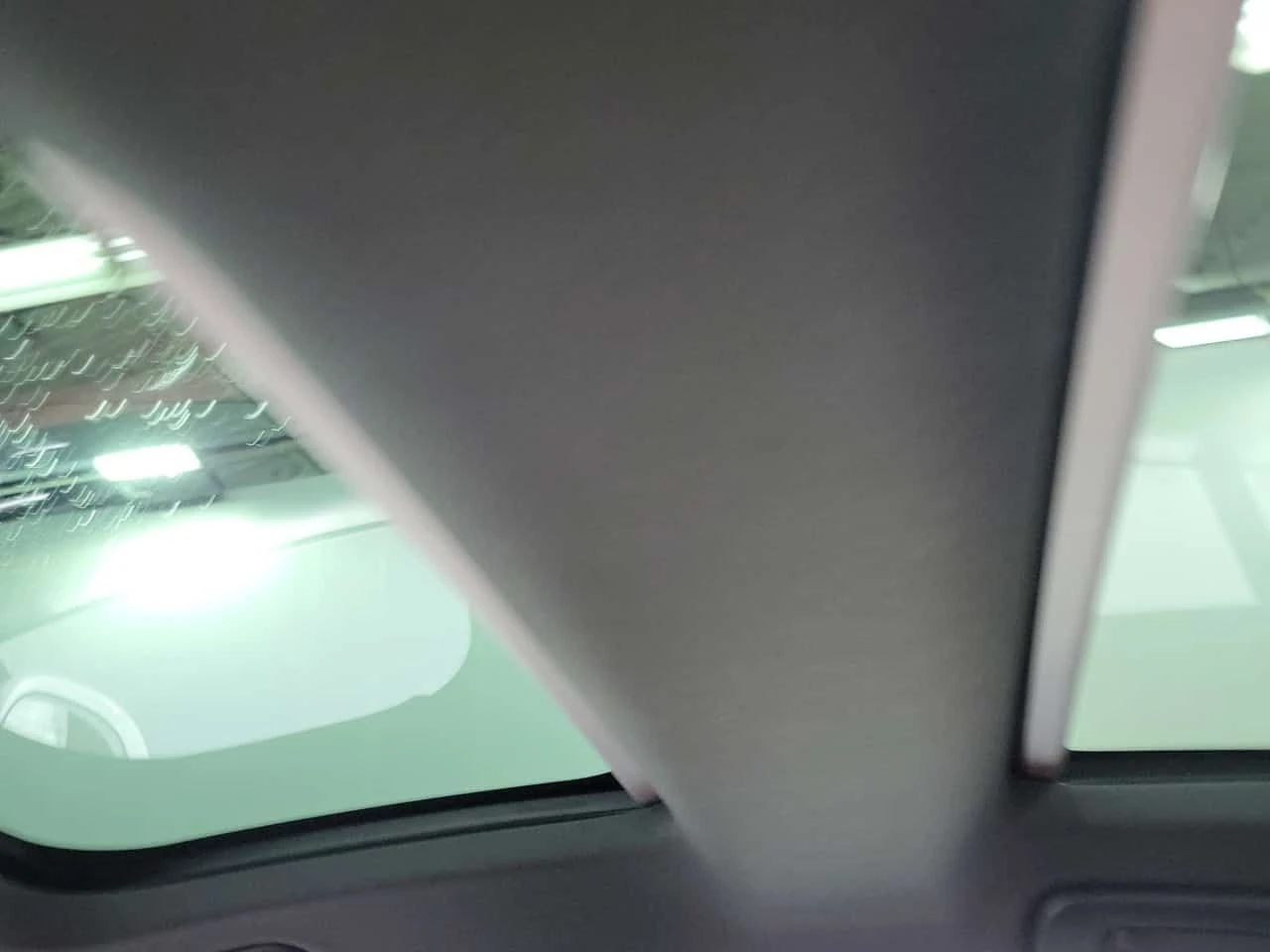 Porsche Panamera * 4 E HYBRID * CARFAX * KEYLESS * PANO, снимка 13 - Автомобили и джипове - 53979308