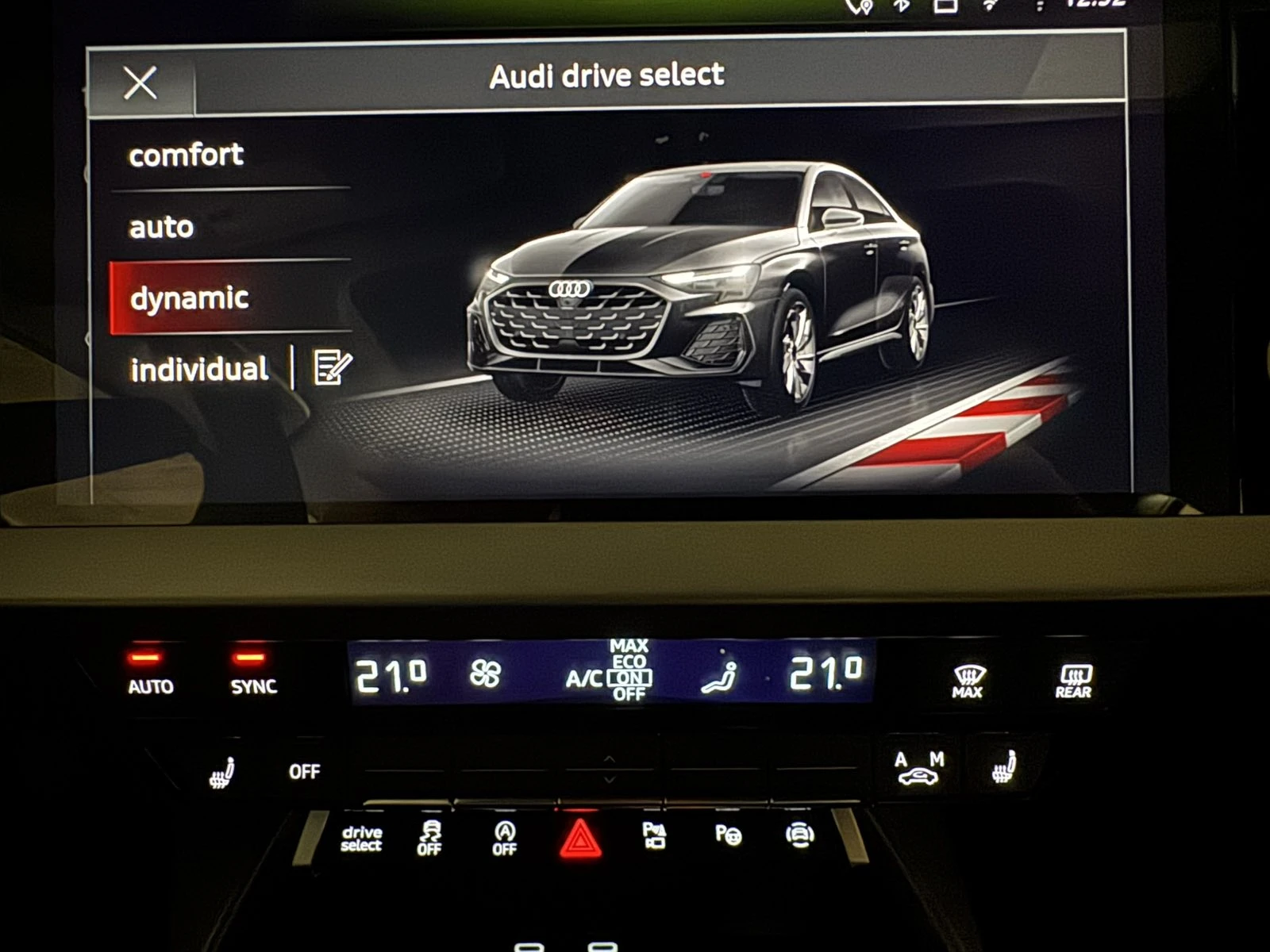 Audi A3 40 TFSI quattro / Matrix / Pano / MY 2026, снимка 15 - Автомобили и джипове - 54591327