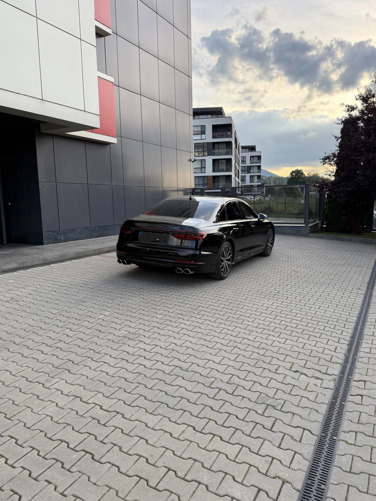 Audi S8, снимка 3 - Автомобили и джипове - 54846663