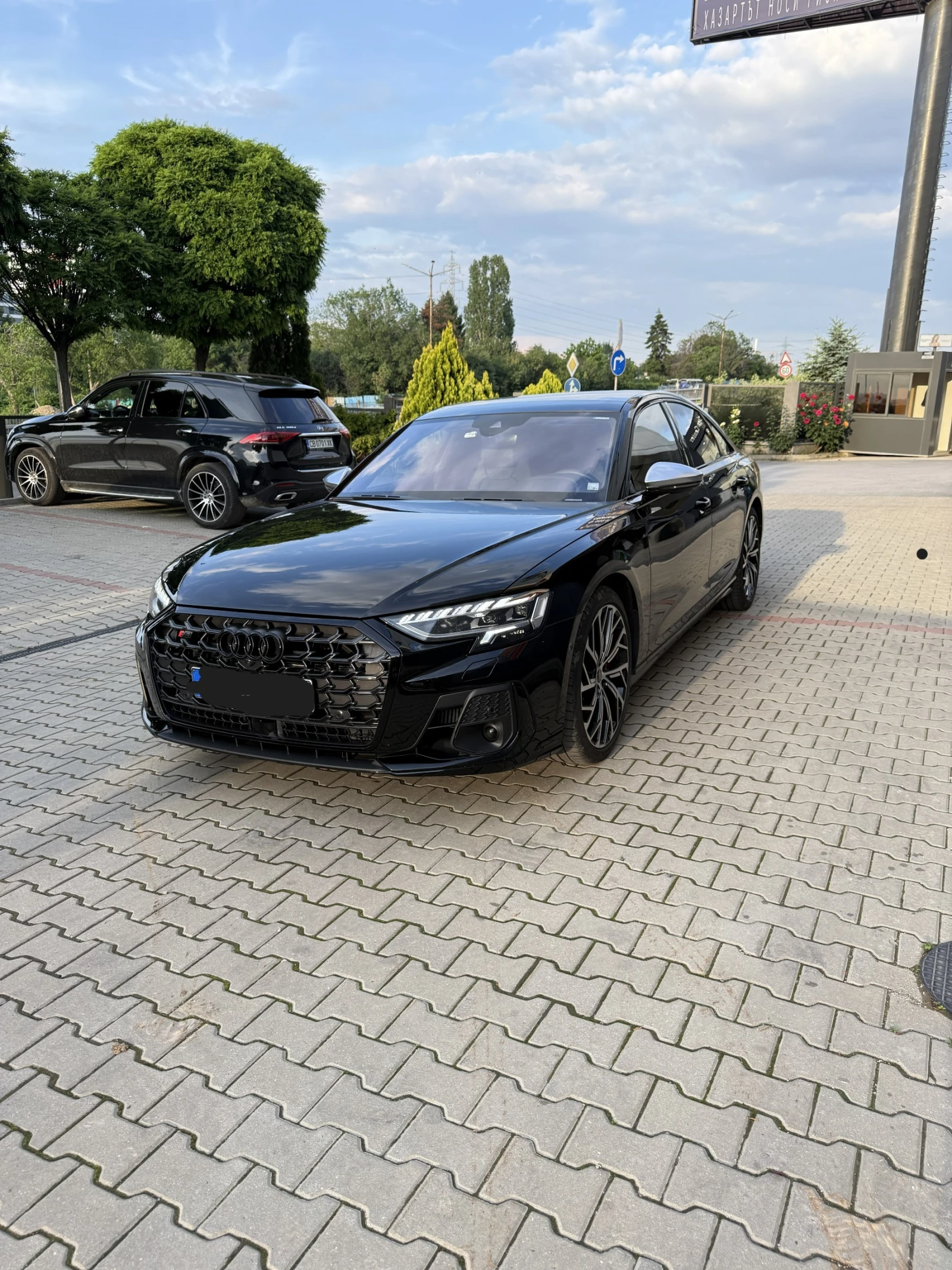 Audi S8