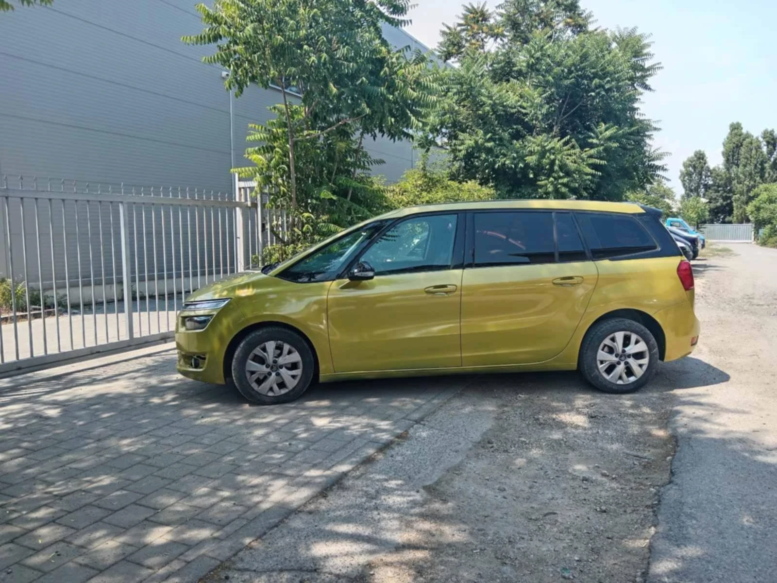 Citroen Grand C4 Picasso, снимка 2 - Автомобили и джипове - 55037100