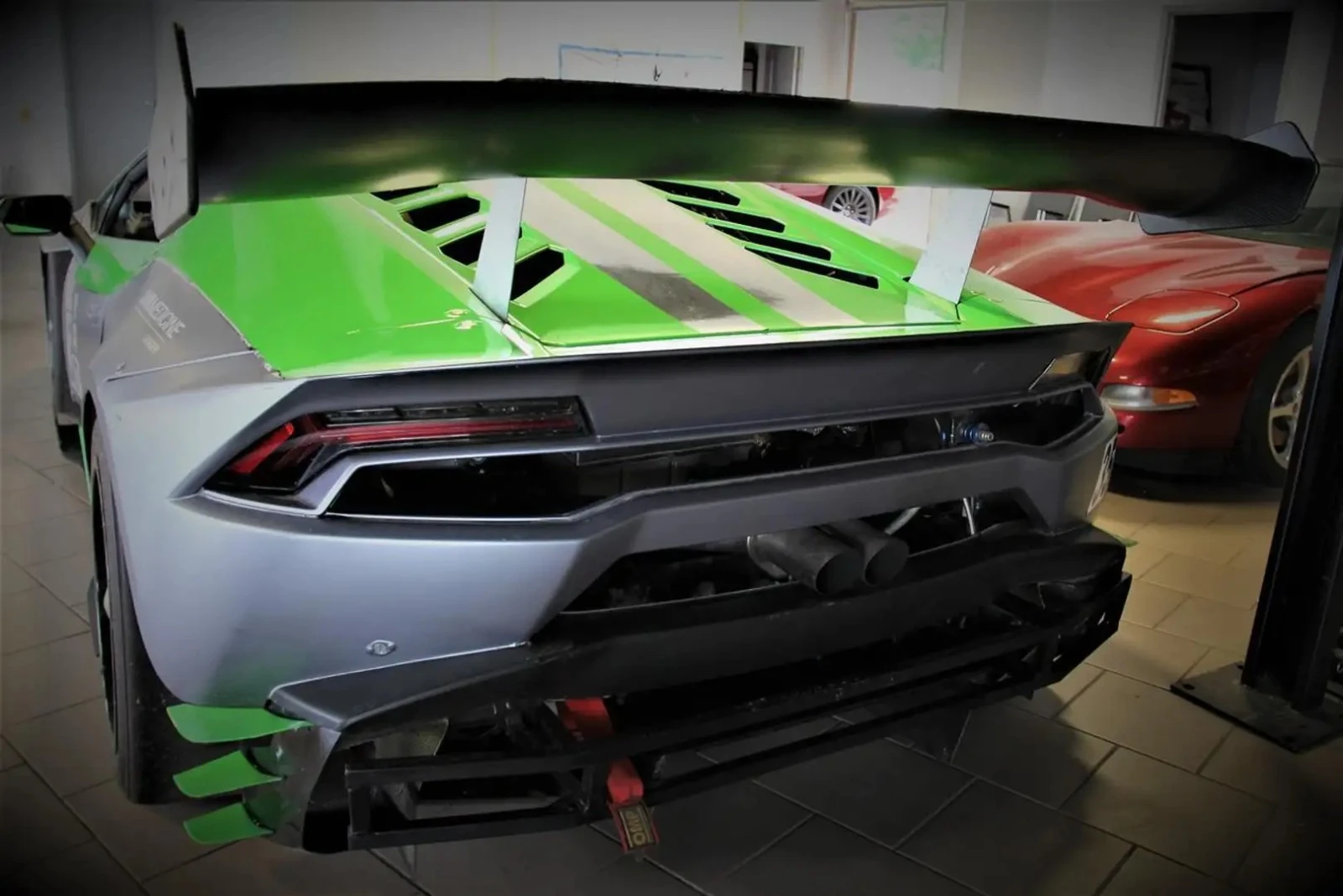 Lamborghini Huracan SUPER TROFEO * AвтоКредит * (ЦЕНА ДО БГ), снимка 8 - Автомобили и джипове - 55139195