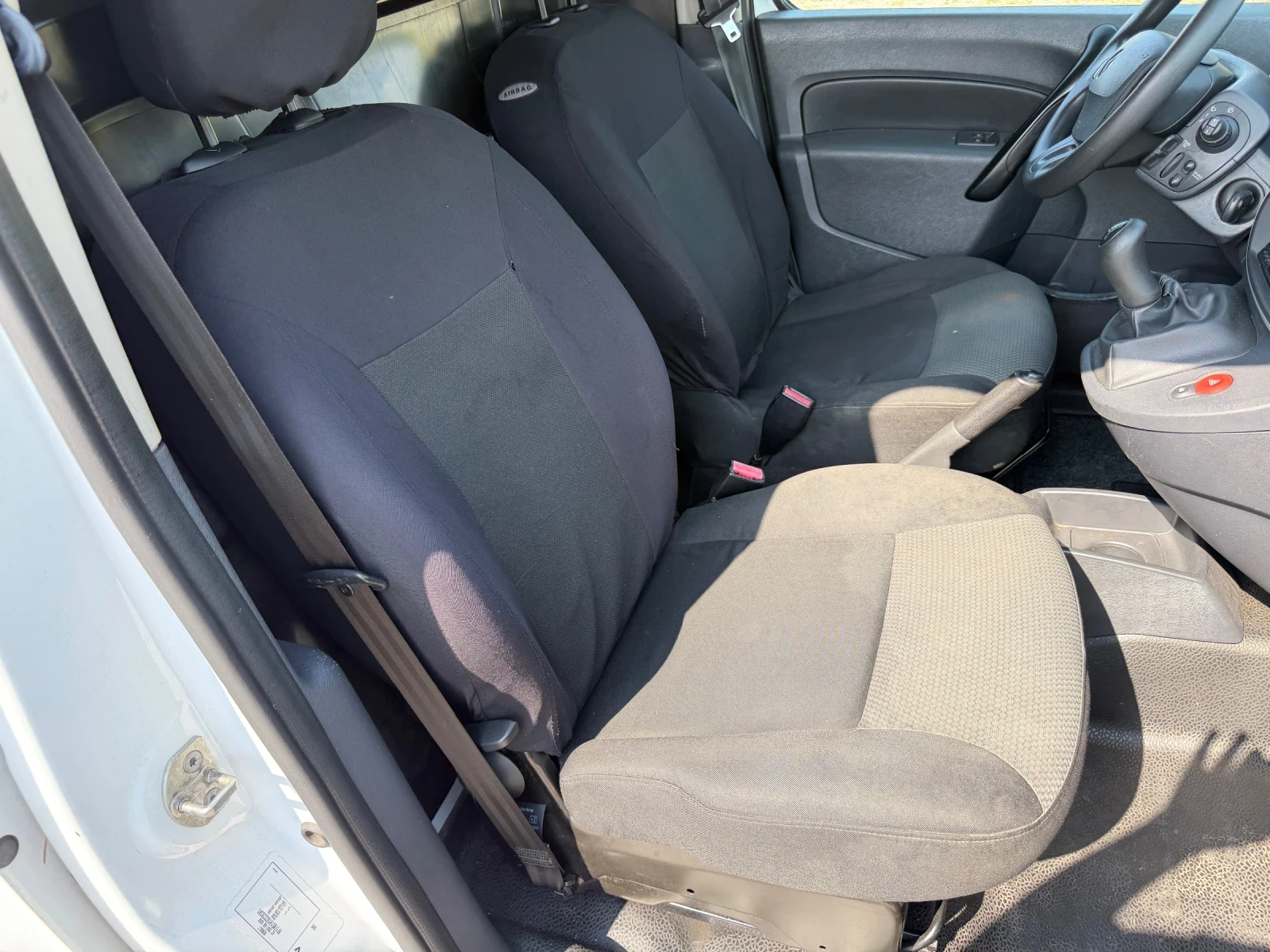 Renault Kangoo 1.5 DCI MAXXI, снимка 8 - Автомобили и джипове - 55364172