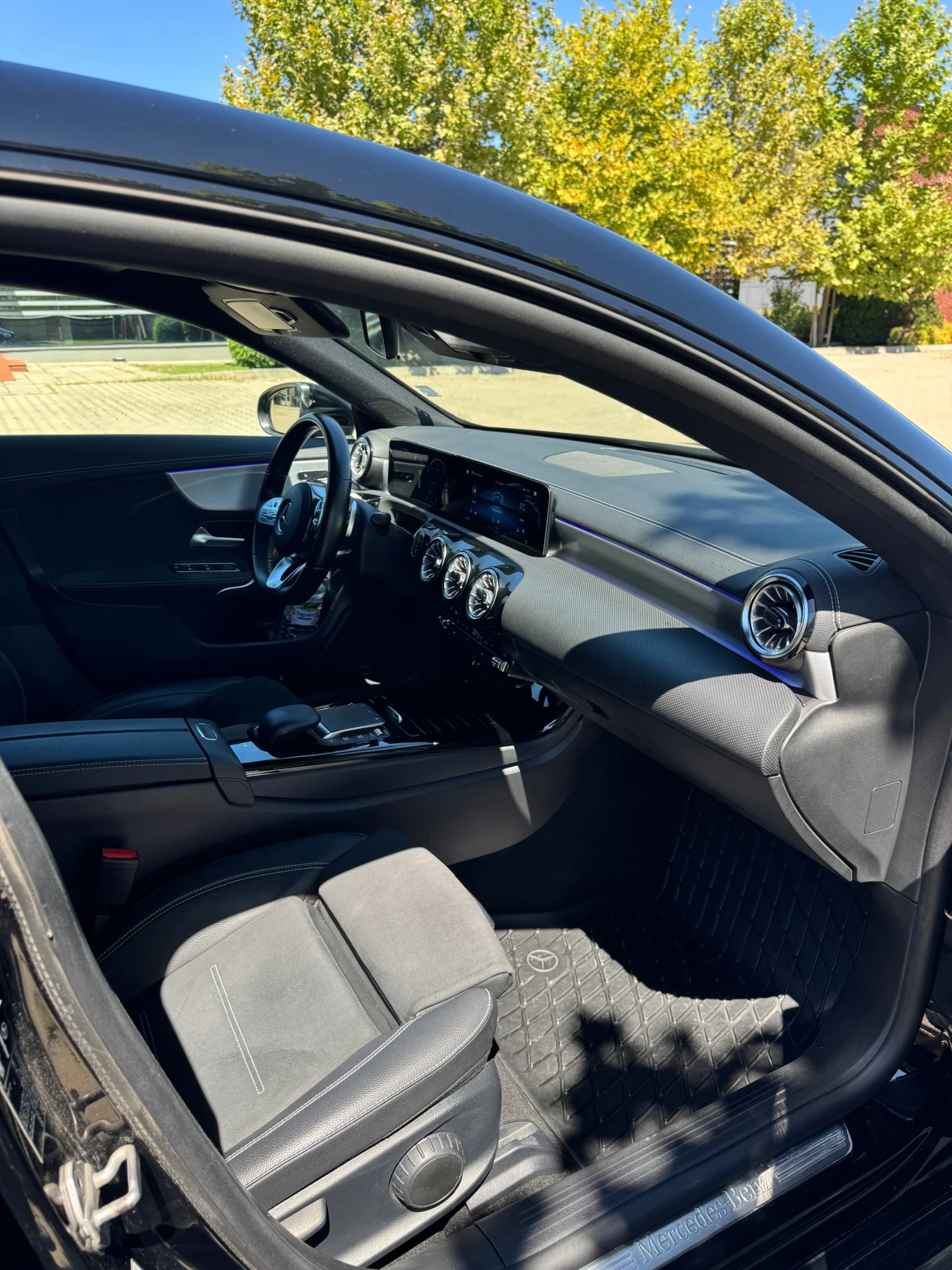 Mercedes-Benz CLA 200 AMG / Shadow Line / Edition, снимка 11 - Автомобили и джипове - 55730505