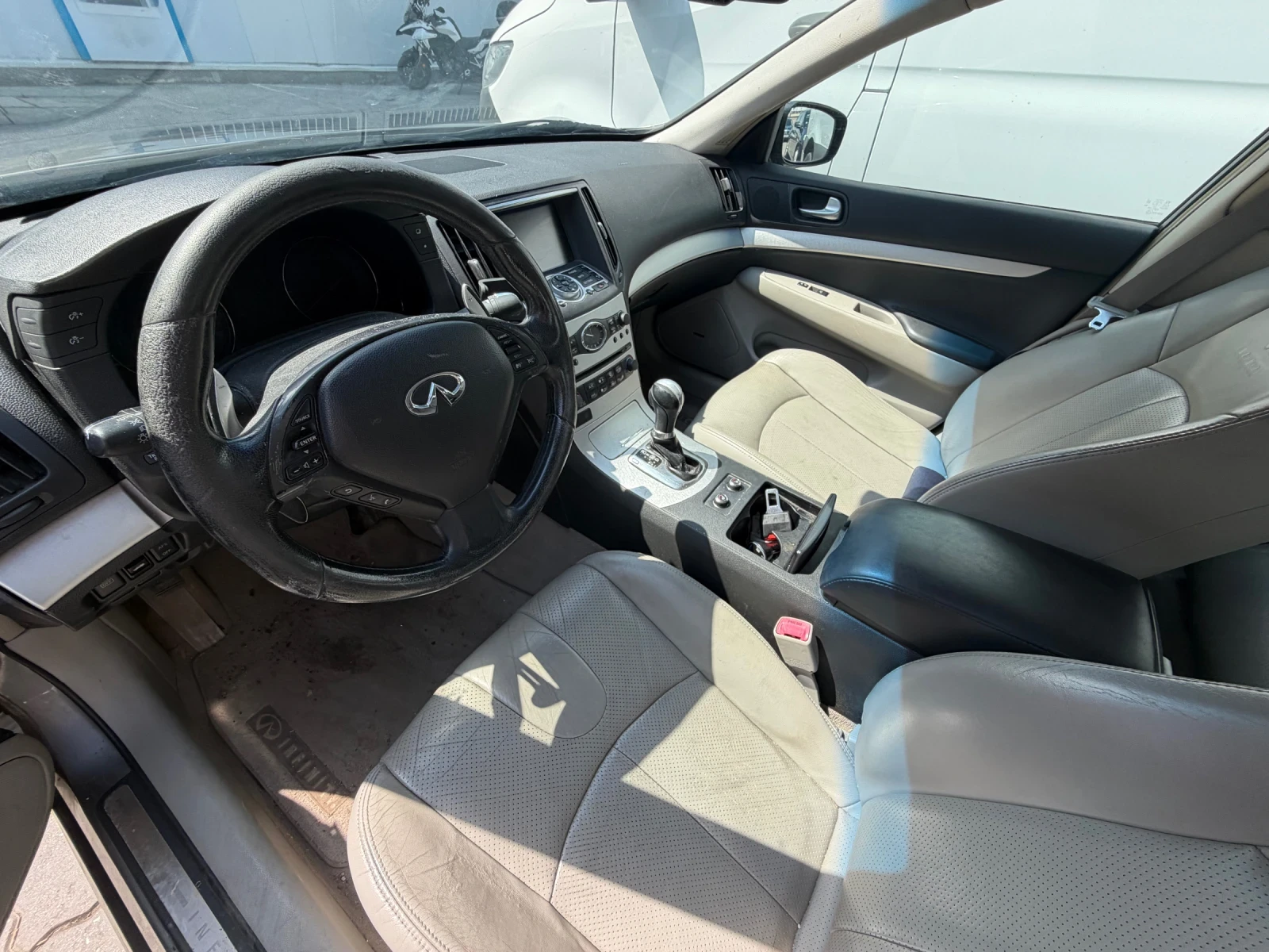 Infiniti G37, снимка 3 - Автомобили и джипове - 55816922