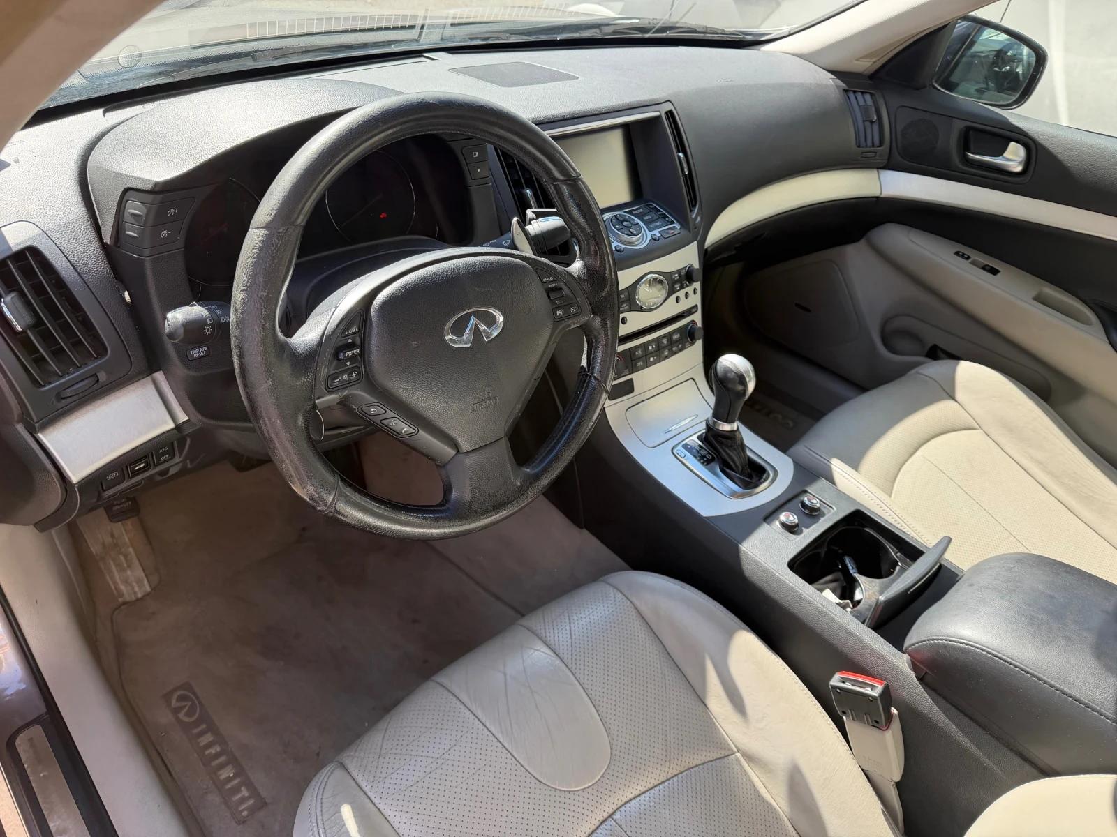 Infiniti G37, снимка 4 - Автомобили и джипове - 55816922