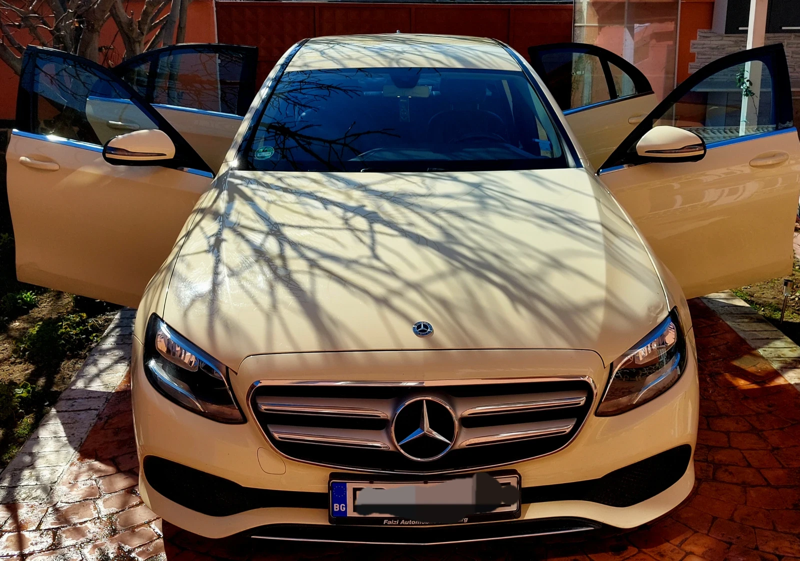 Mercedes-Benz E 200, снимка 14 - Автомобили и джипове - 55959996