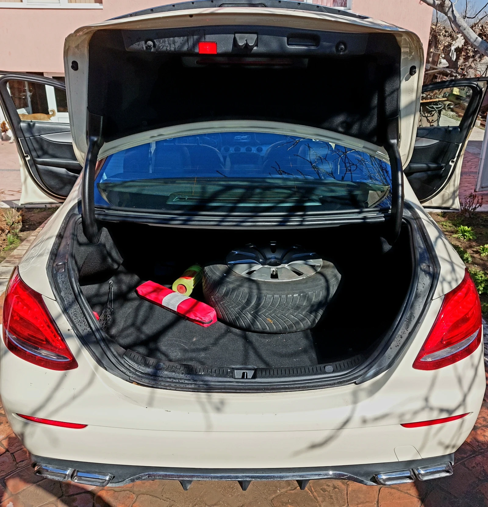 Mercedes-Benz E 200, снимка 7 - Автомобили и джипове - 55959996