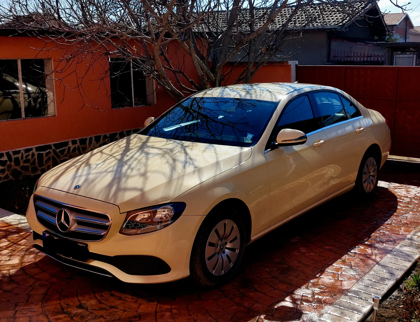 Mercedes-Benz E 200
