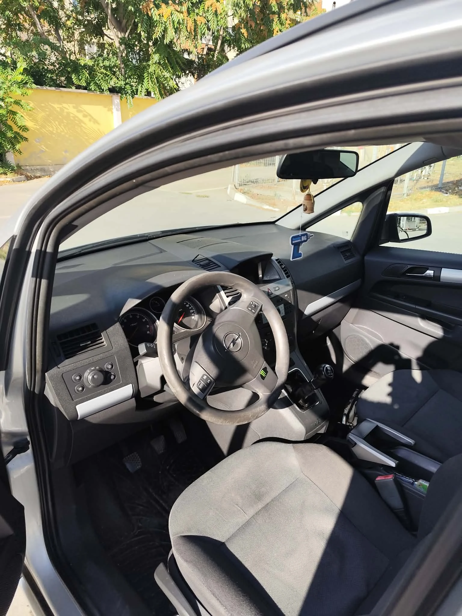 Opel Zafira Ван, снимка 13 - Автомобили и джипове - 56024271
