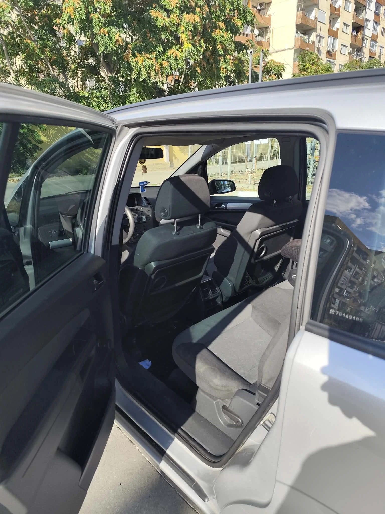 Opel Zafira Ван, снимка 14 - Автомобили и джипове - 56024271