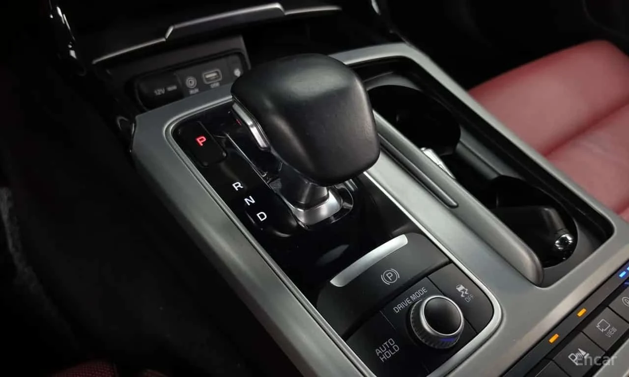 Kia Stinger * 3.3 Turbo 2WD * ЦЕНА ДО БГ, снимка 13 - Автомобили и джипове - 56180744