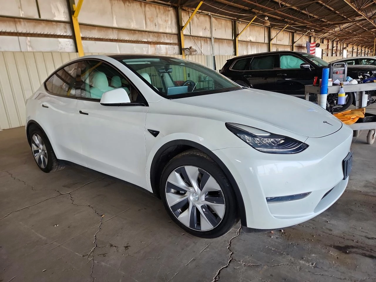 Tesla Model Y, снимка 4 - Автомобили и джипове - 56407960