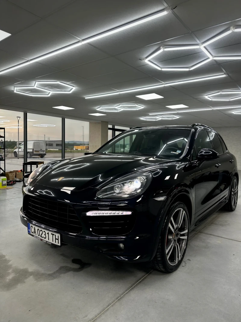 Porsche Cayenne GTS.