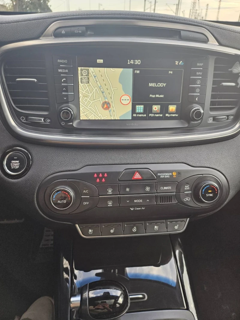 Kia Sorento 2.2 CRDI 4x4 PLATINUM, снимка 13 - Автомобили и джипове - 52566803