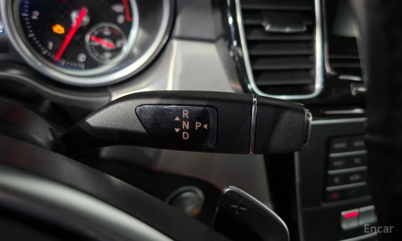 Mercedes-Benz GLE 350, снимка 9 - Автомобили и джипове - 52803543